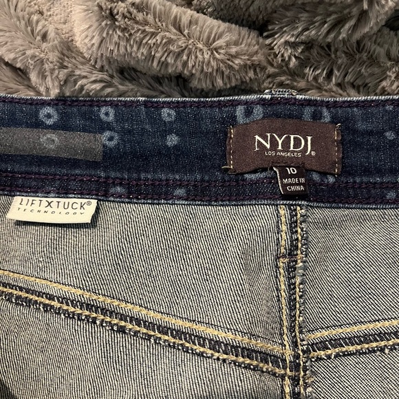 NYDJ Patchwork Crop Jeans with Distressed Detail Size 10 - Picture 8 of 13